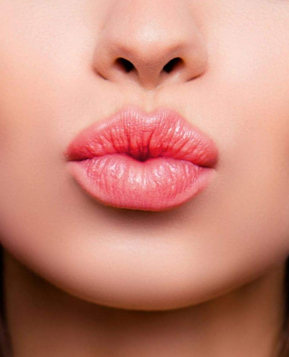 LAKMÉ Lip Love Chapstick – Cherry (4.5 g, SPF 15) - Image 3